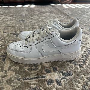 Men’s Size 9 Nike Air Force 1’s